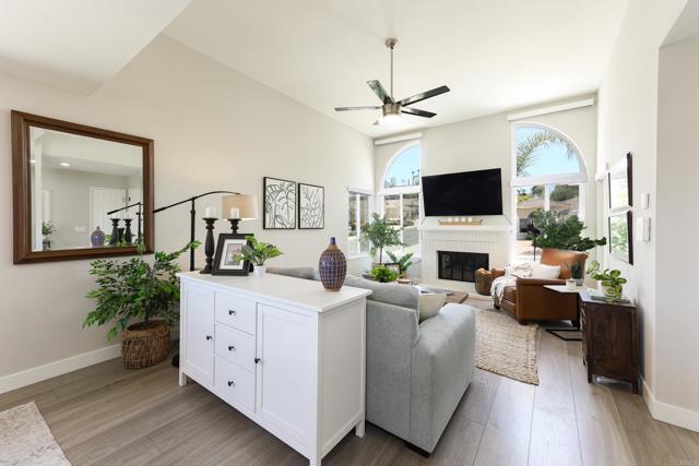Detail Gallery Image 13 of 73 For 13356 Corte De Chucena, San Diego,  CA 92128 - 3 Beds | 2 Baths