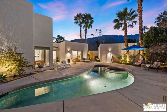 2470 N Cardillo Avenue, Palm Springs CA: https://media.crmls.org/mediaz/dcc5ed4b-ba4e-4afe-ab6a-0dbc5c9729dd.jpg