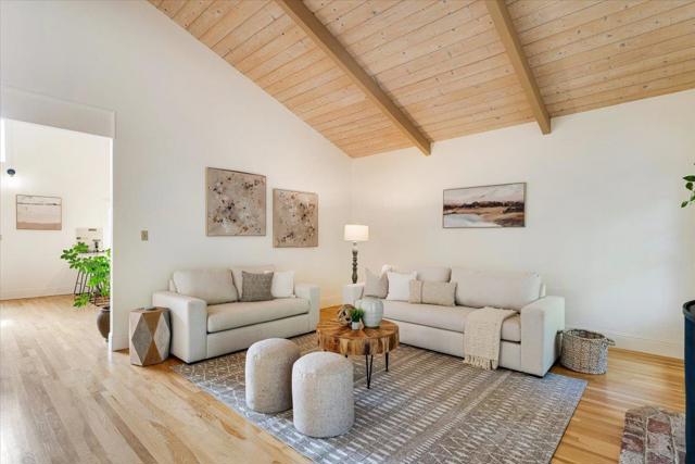 455 Calle Del Sol, Aptos CA: https://media.crmls.org/mediaz/dcc62afb-6fa2-4692-9488-8ce46964f1ee.jpg