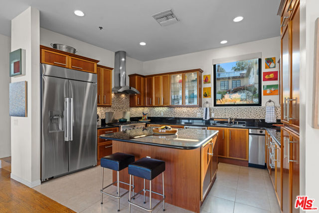 2204 Maravilla Drive, Los Angeles CA: https://media.crmls.org/mediaz/dcc62c2e-dfbb-436a-8300-b9139b54d7cd.jpg