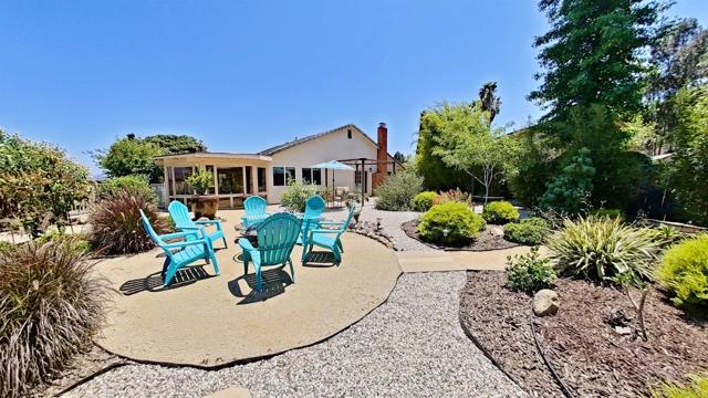11058 Picaza Place, San Diego CA: https://media.crmls.org/mediaz/dcc6c629-7bb6-4ac3-83b3-8f1b783a15c2.jpg