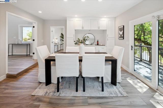 325 Bollinger Estates Ct, San Ramon CA: https://media.crmls.org/mediaz/dcc6f062-b074-4385-a741-477ad129dcb7.jpg