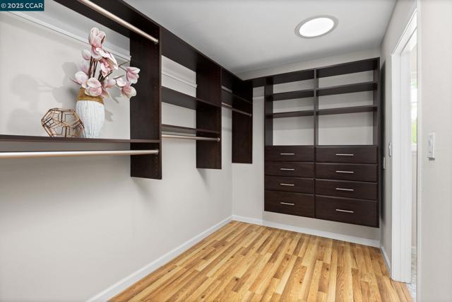 2115 Wilmington Dr, Walnut Creek CA: https://media.crmls.org/mediaz/dcc743c7-28dc-4467-a699-79b47728e98d.jpg