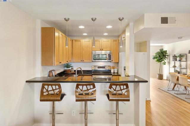 3032 CERRO VISTA, Alameda CA: https://media.crmls.org/mediaz/dcc74b49-28d2-4253-b6c2-89477821c1ad.jpg