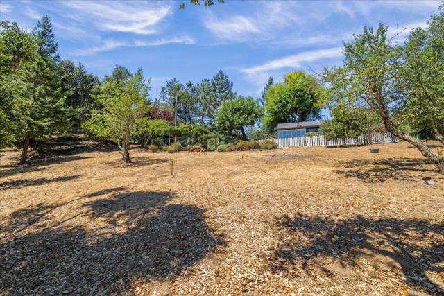 22196 Summit Road, Los Gatos CA: https://media.crmls.org/mediaz/dcc74d8d-2821-467e-9aa1-bd1aa9fa6b08.jpg