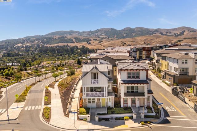 1002 Mary Beth Ter, San Ramon CA: https://media.crmls.org/mediaz/dcc7cc5a-a1ec-4557-b2bd-e55efd16c20b.jpg