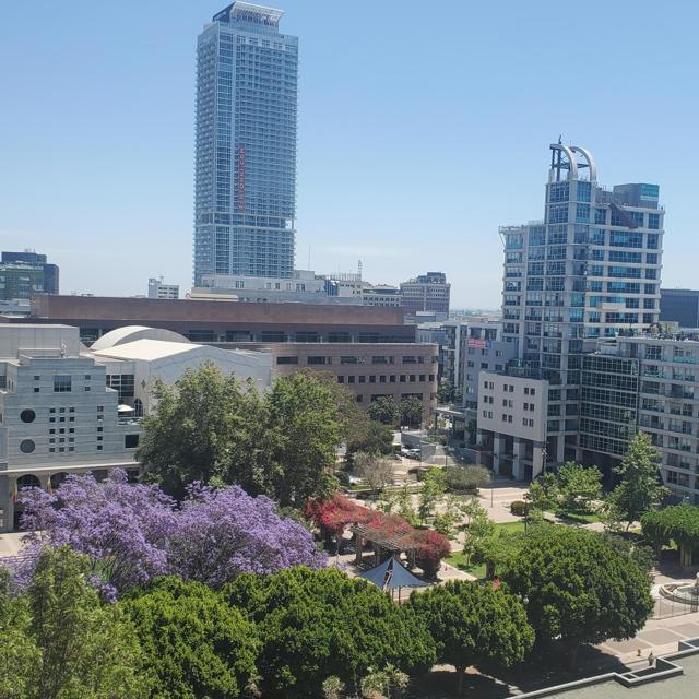 600 W 9th Street, Los Angeles CA: https://media.crmls.org/mediaz/dcc901e1-1510-402f-97b9-70c569130f7d.jpg