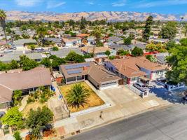 1868 Crinan Drive, San Jose CA: https://media.crmls.org/mediaz/dcca8dbb-4c37-476a-99eb-20601be6d91c.jpg