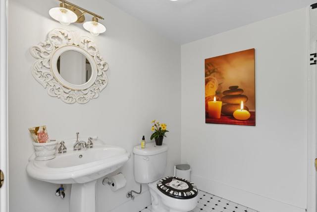 120 Oak Meadow Drive, Los Gatos CA: https://media.crmls.org/mediaz/dccaab4b-38e5-4aec-964f-08d5577ff0c5.jpg