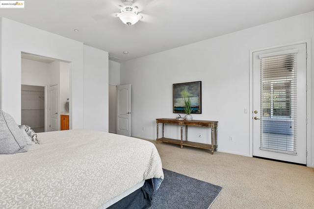 551 Quindell Way, Brentwood CA: https://media.crmls.org/mediaz/dccabbc8-74e4-418b-9602-b9ead744d150.jpg