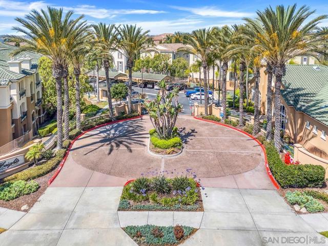 12362 Carmel Country Rd, San Diego CA: https://media.crmls.org/mediaz/dccbfdff-5473-43c0-946b-0ef744d33104.jpg