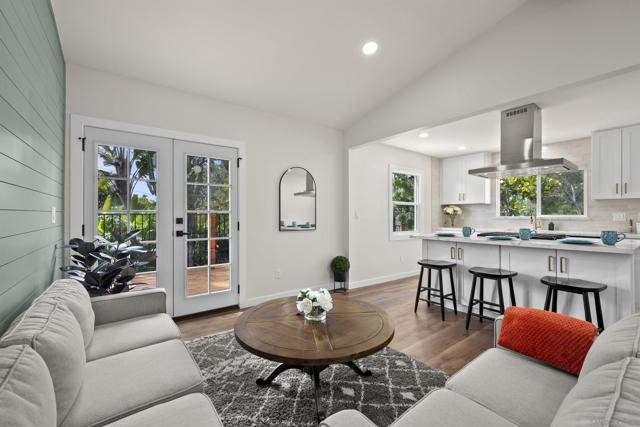 3675 Herbert St, San Diego CA: https://media.crmls.org/mediaz/dccc2a09-ed6a-4aca-955a-ab6237d6f959.jpg