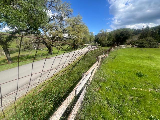 5390 Little Uvas Road, Morgan Hill CA: https://media.crmls.org/mediaz/dcccbf8f-3521-4a46-8639-7d7b914b433d.jpg