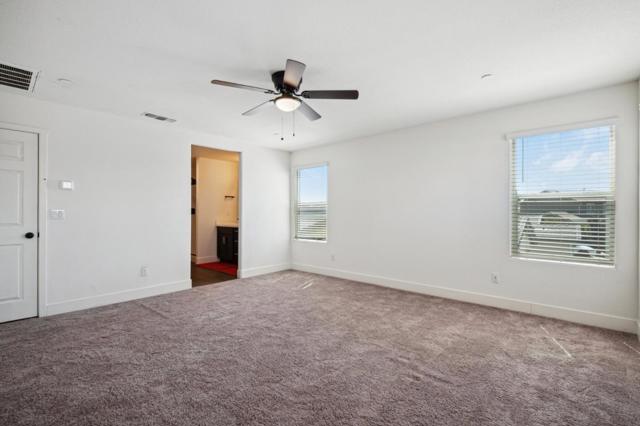 1666 Oak Street, Los Banos CA: https://media.crmls.org/mediaz/dccdfdc9-0f2f-48e0-8b7a-656047be52e8.jpg