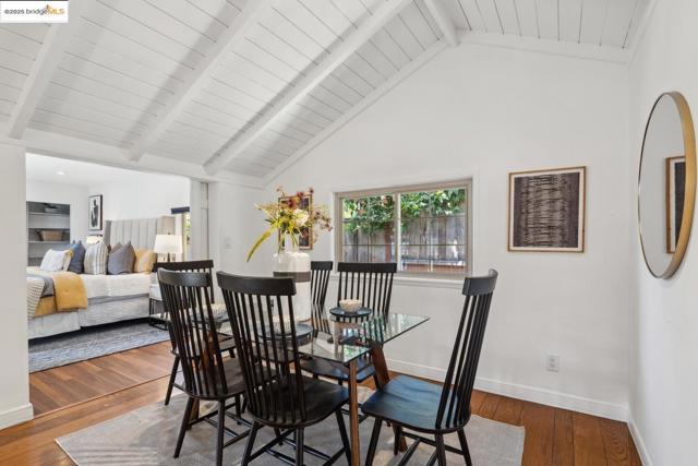 10 Wilding LN, Oakland CA: https://media.crmls.org/mediaz/dcce4301-c28c-4554-b6cc-d3debfd2b682.jpg