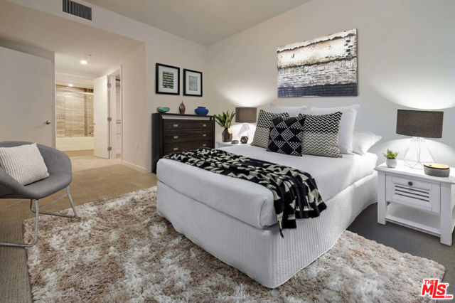 5825 Camerford, Los Angeles CA: https://media.crmls.org/mediaz/dcce6320-3e03-4e11-ba80-69e62d2ff204.jpg