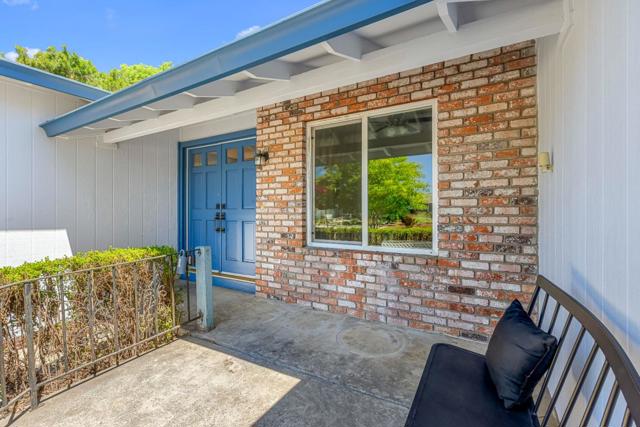 7630 El Roble Court, Gilroy CA: https://media.crmls.org/mediaz/dcced2ad-a757-4b5b-9c9e-9f55318d96ed.jpg