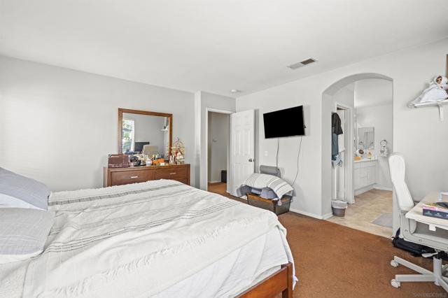 5954 Vista Santa Catarina, San Diego CA: https://media.crmls.org/mediaz/dccf33e6-92f4-4172-aedc-2724699bb62f.jpg