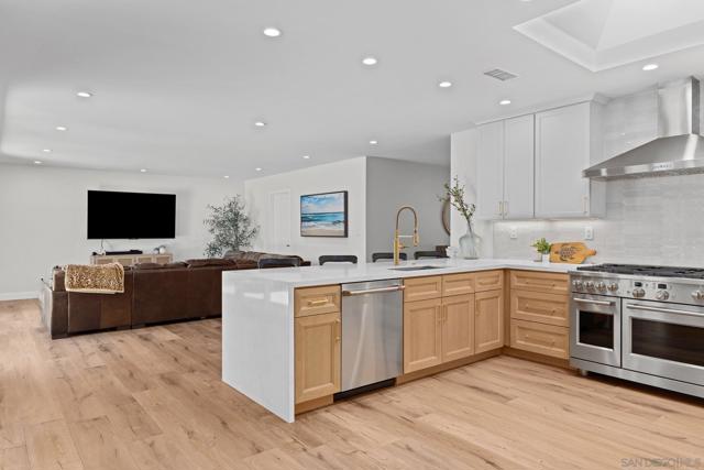 2686 Via Viejas, Alpine CA: https://media.crmls.org/mediaz/dccf7367-717e-4438-a5c7-466cf5a7b6dd.jpg