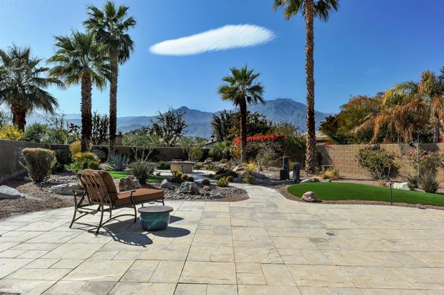 81943 Prism Drive, La Quinta CA: https://media.crmls.org/mediaz/dccf73d6-6fa7-4517-837e-bd19ff3e278b.jpg