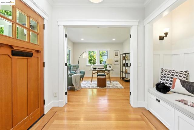 1020 Channing Ave, Palo Alto CA: https://media.crmls.org/mediaz/dccf7b67-d2fa-45d8-9502-f4c7ae05a9ee.jpg