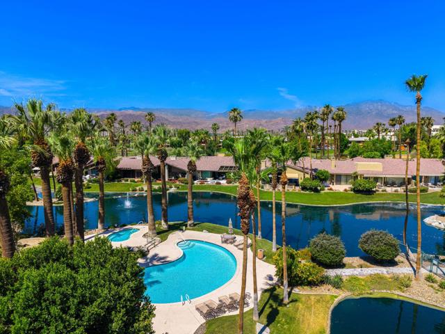 162 Lost River Drive, Palm Desert CA: https://media.crmls.org/mediaz/dcd07b3b-e935-4cbc-8b0a-ecac34db09ac.jpg