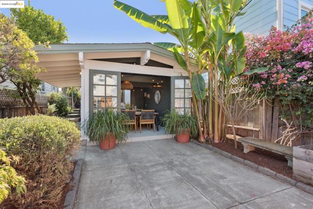 350 Henry St, Oakland CA: https://media.crmls.org/mediaz/dcd21905-cd34-400f-9031-93320c2e03f2.jpg