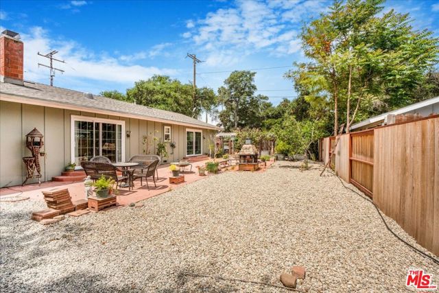 754 Fernando Street, Ojai CA: https://media.crmls.org/mediaz/dcd2822d-1940-4262-99f8-ee69116289b8.jpg