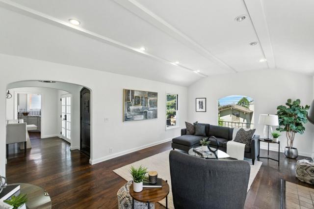 508 Prospect Street, San Carlos CA: https://media.crmls.org/mediaz/dcd2aded-fd83-41c3-b599-8f3d03d48286.jpg