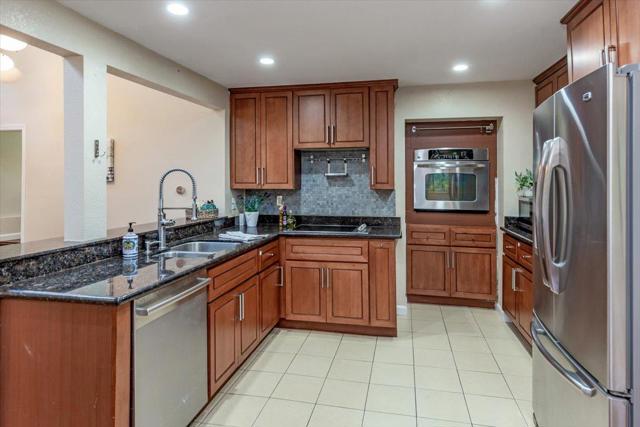 21440 Shady Lane, Los Gatos CA: https://media.crmls.org/mediaz/dcd2c6ce-a5c4-4c1e-bb86-2e9f14372b19.jpg