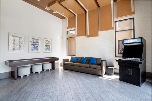 2335 Aperture Circle, San Diego CA: https://media.crmls.org/mediaz/dcd46de6-bf54-4de5-aa78-01e2defd133a.jpg