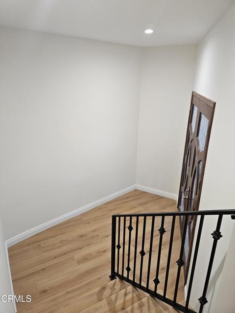 Detail Gallery Image 9 of 20 For 9682 Hillhaven Ave, Tujunga,  CA 91042 - 3 Beds | 3 Baths