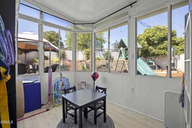122 Taft Avenue, Ventura CA: https://media.crmls.org/mediaz/dcd4dfb4-42b3-4b06-b0e0-5ecdeae2044f.jpg
