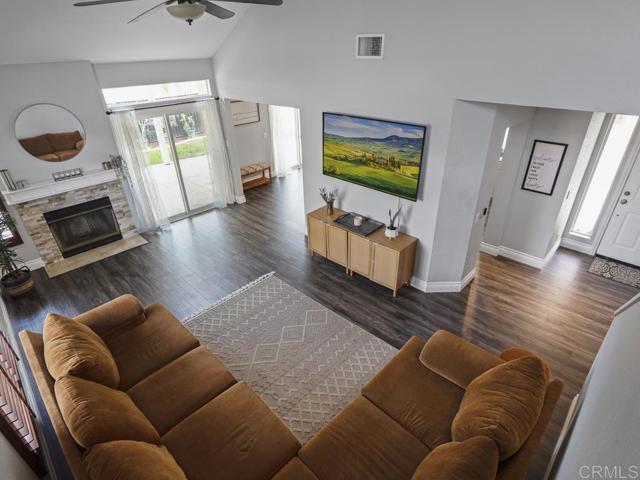 1216 Woodview Drive, Oceanside CA: https://media.crmls.org/mediaz/dcd5e021-cdc5-4e48-b44a-ff34df50fe93.jpg