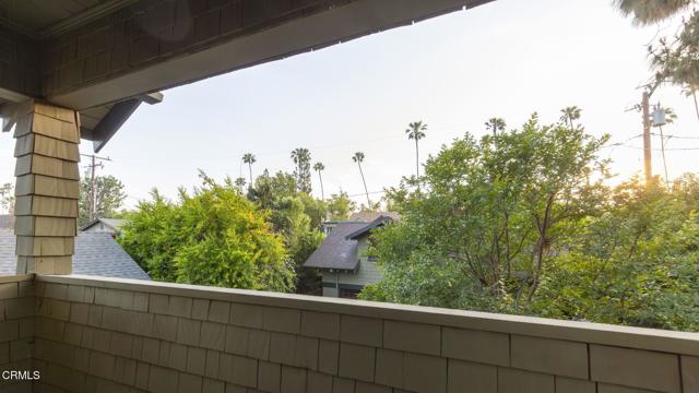 1813 Wayne Avenue, South Pasadena CA: https://media.crmls.org/mediaz/dcd60bba-0bc0-4be1-a99e-0a0d7744fa17.jpg