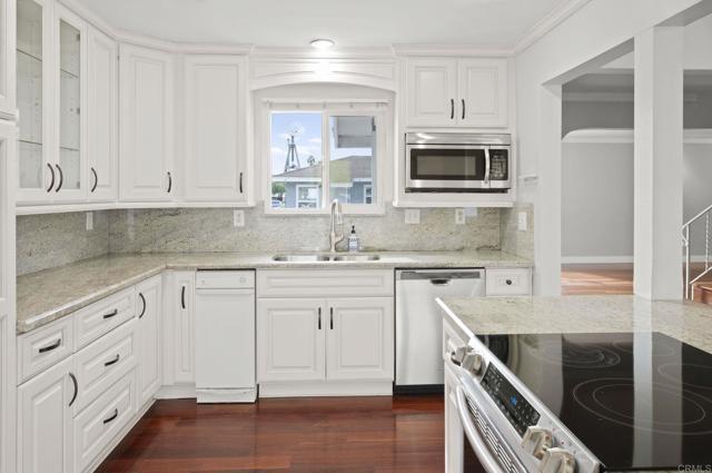 Detail Gallery Image 7 of 69 For 2634 38 Juan St, San Diego,  CA 92110 - 5 Beds | 4 Baths