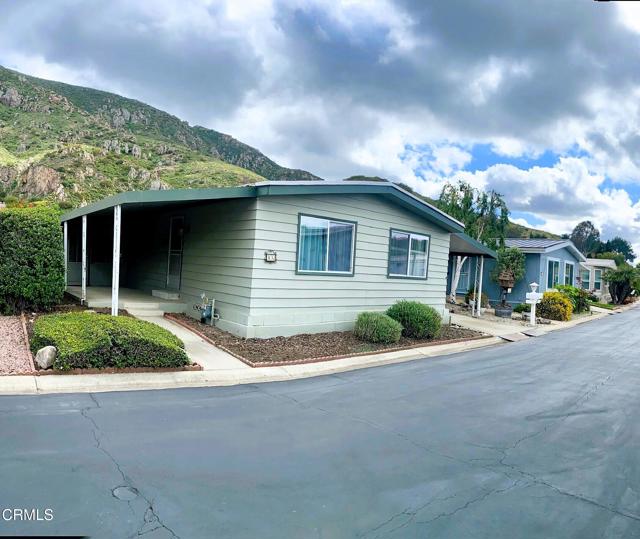 16 Isabel Avenue, Camarillo CA: https://media.crmls.org/mediaz/dcd726a9-15a1-4337-8c72-8ca617cf140b.jpg
