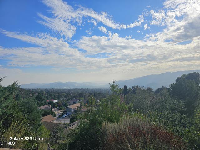 Detail Gallery Image 5 of 36 For 2708 Pinelawn Dr, La Crescenta,  CA 91214 - 4 Beds | 3 Baths