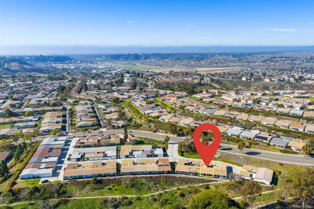 3875 Vista Campana, Oceanside CA: https://media.crmls.org/mediaz/dcd7f673-a1c2-4242-bb12-41f8b840eed7.jpg