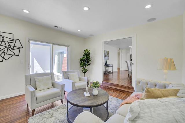 34863 Warwick Court, Fremont CA: https://media.crmls.org/mediaz/dcd8abe8-b51d-4bef-aae7-bbb2499d49a5.jpg