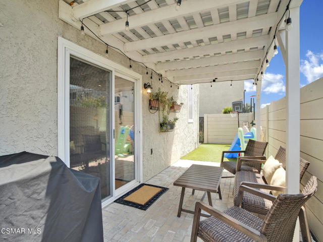 1938 Stow Street, Simi Valley CA: https://media.crmls.org/mediaz/dcd923ad-186a-430d-a144-1a7a310fcded.jpg