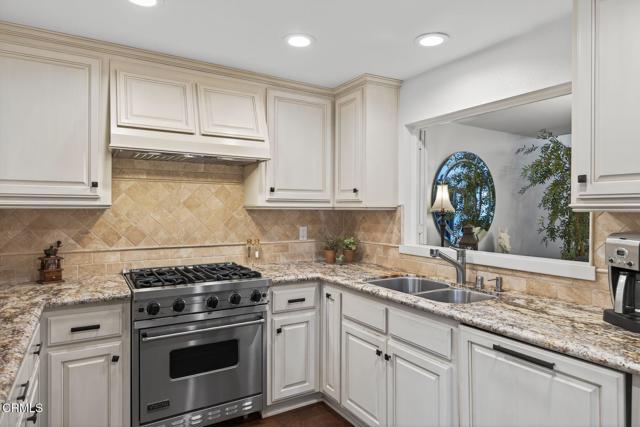 Detail Gallery Image 6 of 37 For 190 San Vincente Cir, Newbury Park,  CA 91320 - 3 Beds | 2 Baths