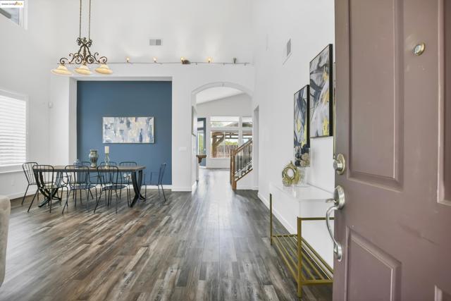 1212 landover, Brentwood CA: https://media.crmls.org/mediaz/dcd98db8-b9ce-467c-882b-5cd316f8739d.jpg