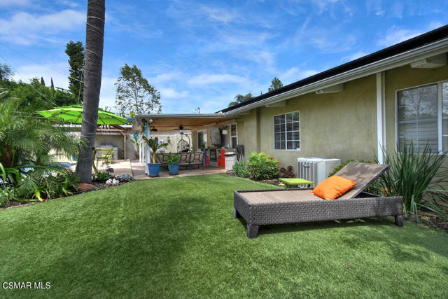 7761 Balcom Avenue, Reseda CA: https://media.crmls.org/mediaz/dcda359a-d13a-4586-a387-539f29777bc3.jpg