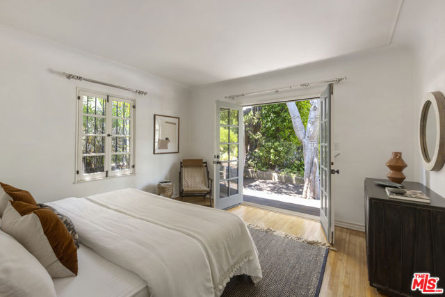 2961 Effie Street, Los Angeles CA: https://media.crmls.org/mediaz/dcdabcb2-5b31-49c2-8077-de5e20d1e1b8.jpg