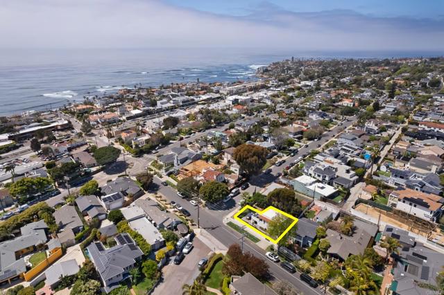 Detail Gallery Image 2 of 46 For 608 Forward St, La Jolla,  CA 92037 - 3 Beds | 2 Baths