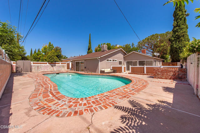 3268 Hilldale Avenue, Simi Valley CA: https://media.crmls.org/mediaz/dcdb2e87-f6ef-4ff7-9d58-f619e3a0b442.jpg