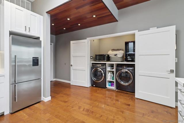 1780 Kettner Blvd, San Diego CA: https://media.crmls.org/mediaz/dcdb8f40-ee78-4e32-bed7-244068f2eda4.jpg