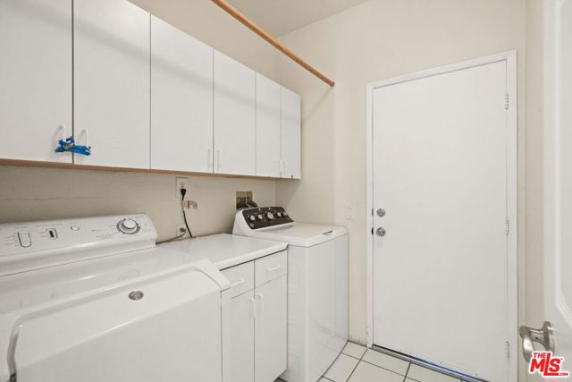 69730 Mccallum Way, Cathedral City CA: https://media.crmls.org/mediaz/dcdd614a-9374-45c3-b598-31bd3786d7cb.jpg