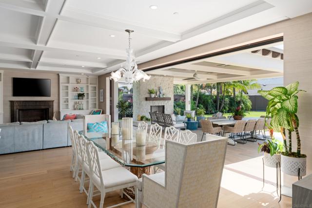 1040 Pine St, Coronado CA: https://media.crmls.org/mediaz/dcdd7370-4d72-45ce-b3e1-6eed8788897f.jpg